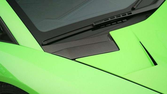 Photo of Novitec AIR-OUTLET TRUNK LID for the Lamborghini Aventador SVJ - Image 2